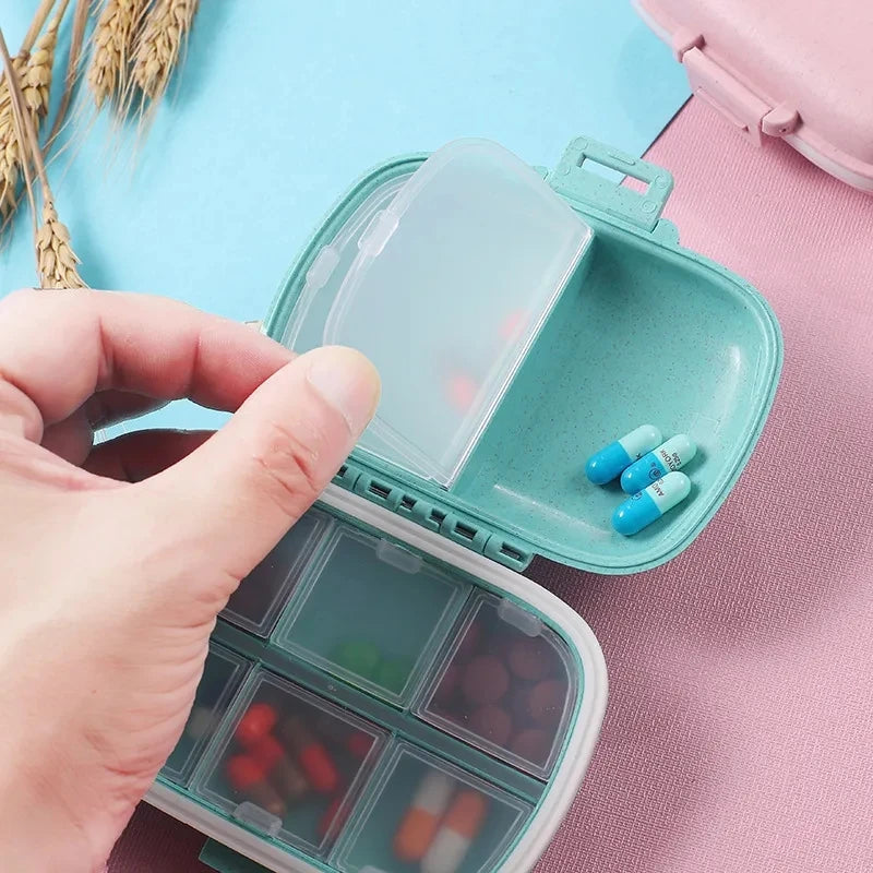 8-Grid Travel Pill Organiser with Seal Ring - Compact Wheat Straw Medicine Container